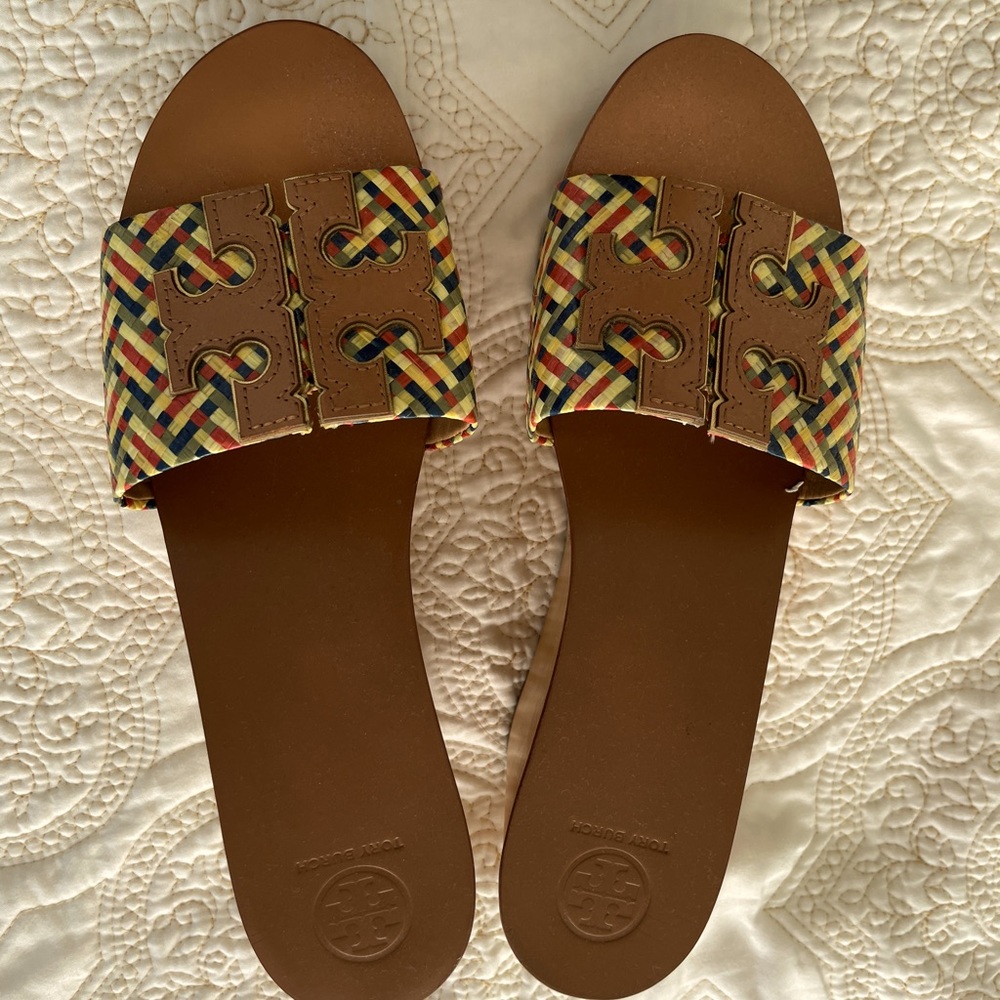 Tory Burch 9.5 women’s sandals - never worn original sale tag.
